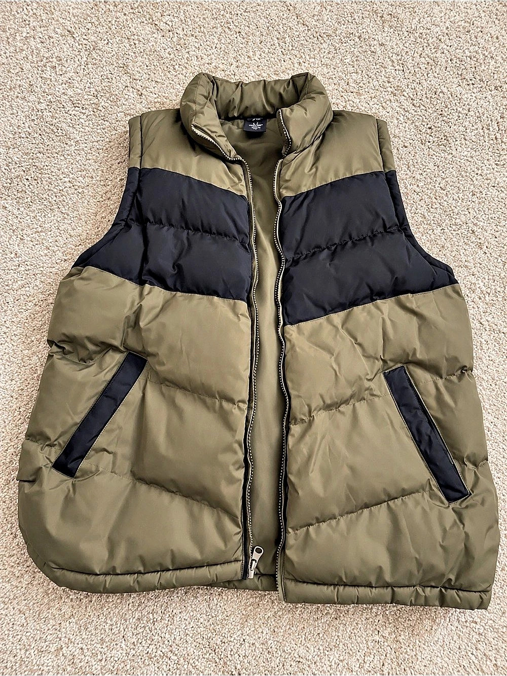 Cambridge Classics Olive Green Black Colorblock Puffer Vest L